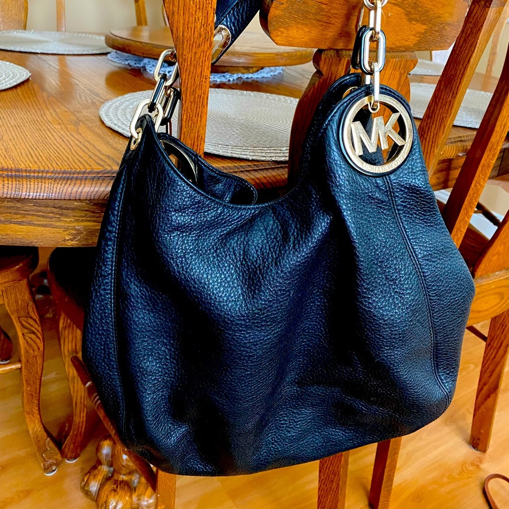Coach black shoulder bag. Like new.